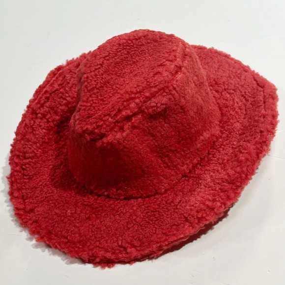 - SOLD - NEW UO Sherpa Cowboy Hat - Picture 3 of 5